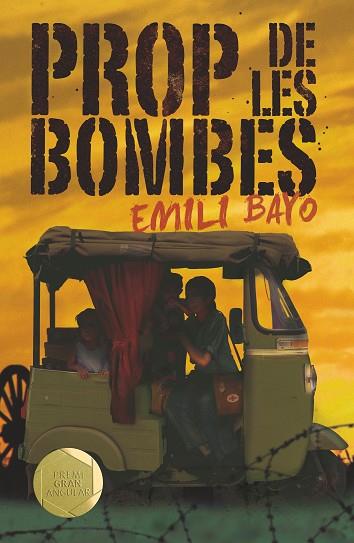 PROP DE LES BOMBES | 9788466147460 | BAYO JUAN, EMILI | Llibreria Online de Vilafranca del Penedès | Comprar llibres en català
