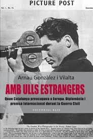 AMB ULLS ESTRANGERS | 9788416166367 | GONZÀLEZ I VILALTA, ARNAU | Llibreria Online de Vilafranca del Penedès | Comprar llibres en català