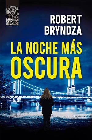 LA NOCHE MÁS OSCURA | 9788418216312 | BRYNDZA, ROBERT | Llibreria L'Odissea - Libreria Online de Vilafranca del Penedès - Comprar libros