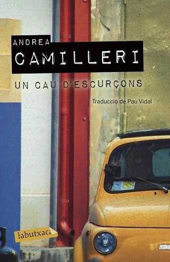 UN CAU D'ESCURÇONS | 9788417420314 | CAMILLERI, ANDREA | Llibreria L'Odissea - Libreria Online de Vilafranca del Penedès - Comprar libros