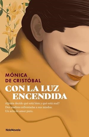 CON LA LUZ ENCENDIDA | 9788410140141 | CRISTÓBAL, MÓNICA DE | Llibreria L'Odissea - Libreria Online de Vilafranca del Penedès - Comprar libros